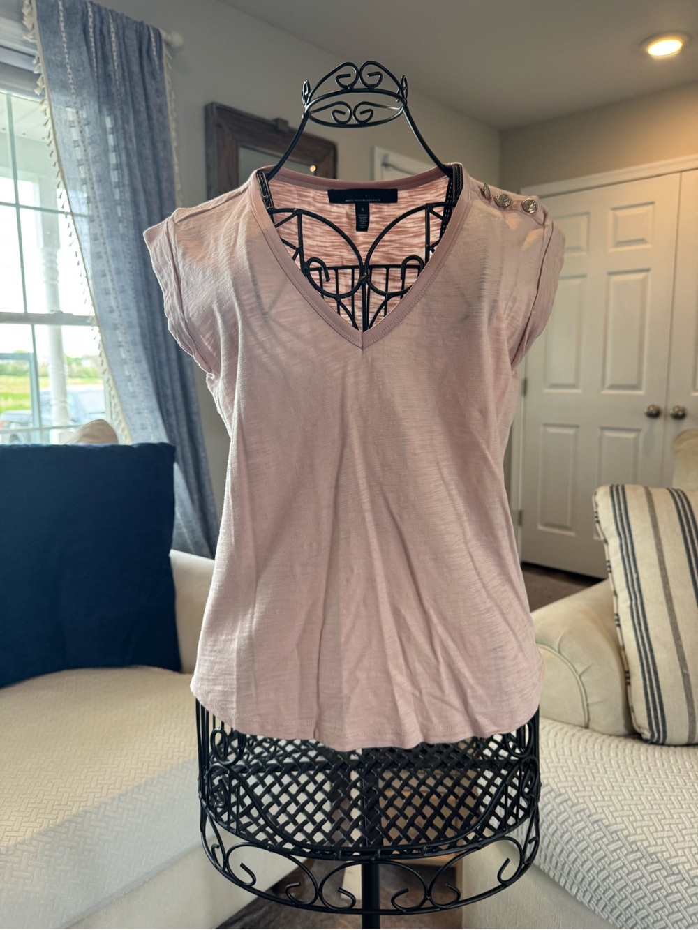 🌸 White House Black Market Blush Tee — Size Small
